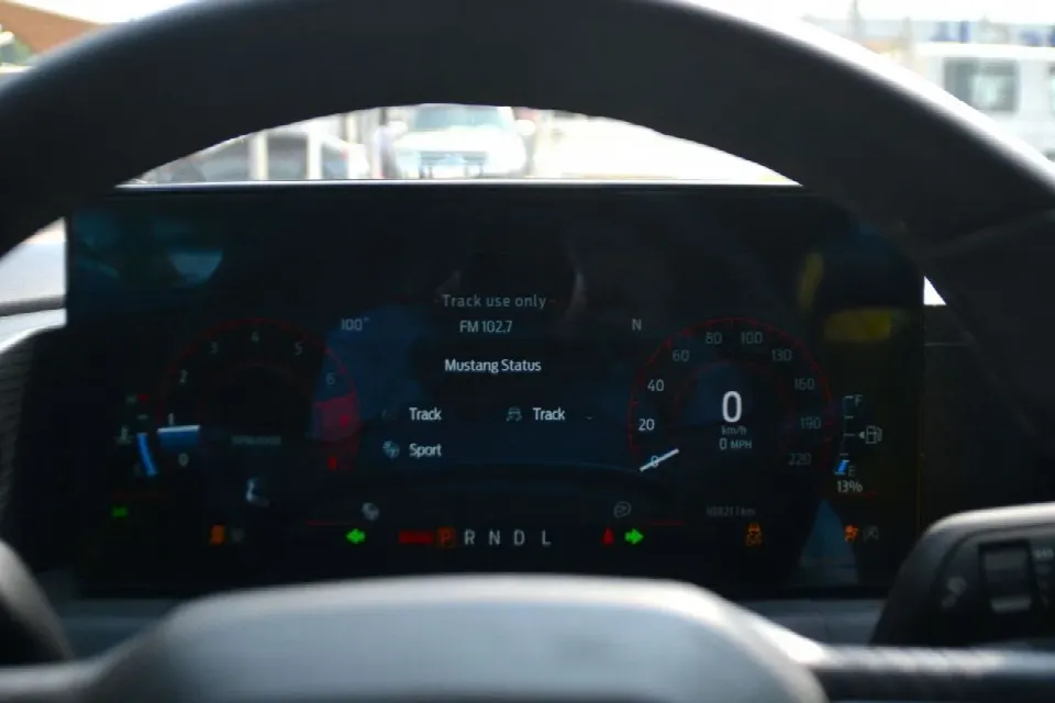 Ford Mustang 2024 — photo 15
