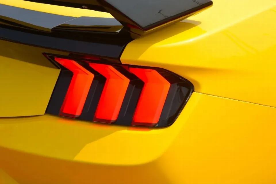 Ford Mustang 2024 — photo 11