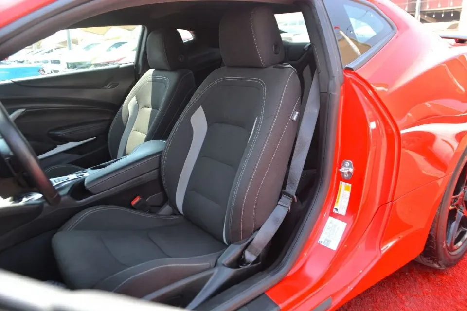 Chevrolet Camaro 2024 — photo 16
