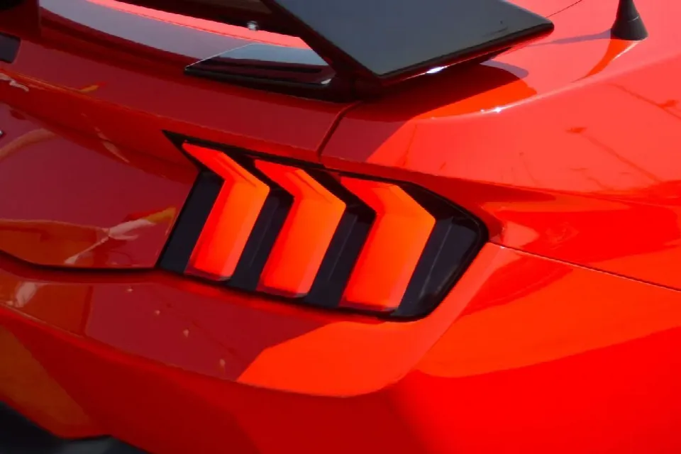 Ford Mustang 2024 — photo 9