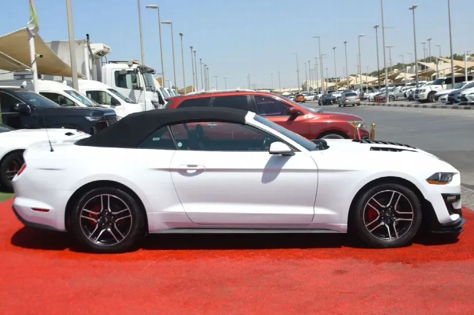 Ford Mustang 2023 — photo 25