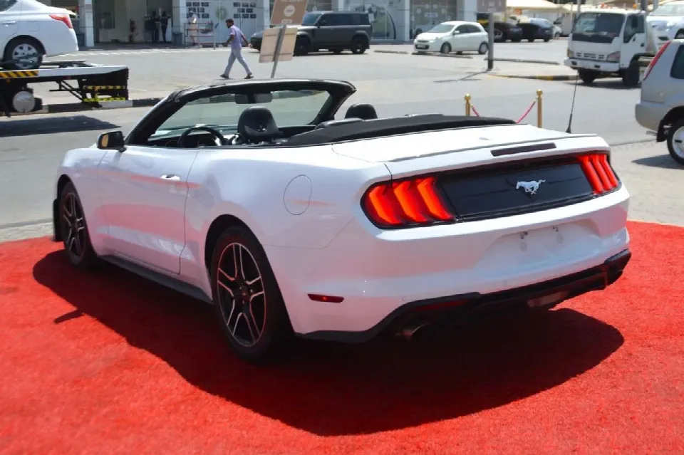 Ford Mustang 2023 — photo 5