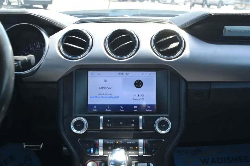 Ford Mustang 2023 — photo 12