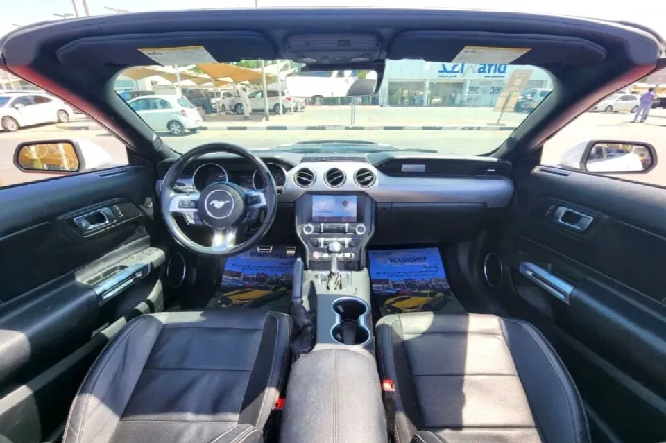 Ford Mustang 2023 — photo 10