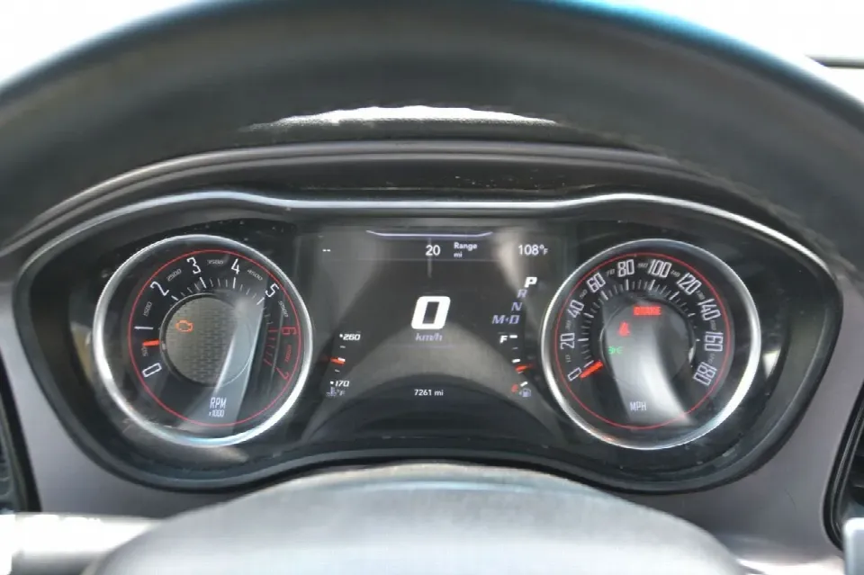 Dodge Challenger — photo 15
