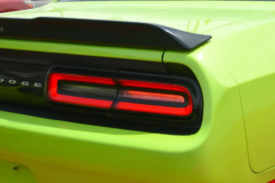 Dodge Challenger — photo 9