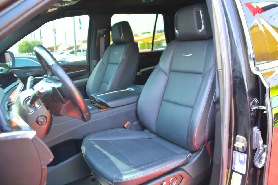 Cadillac Escalade 2022 — photo 13