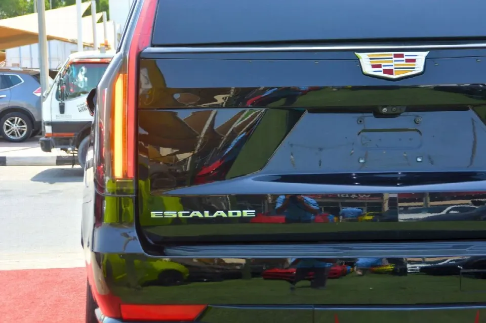 Cadillac Escalade 2022 — photo 16