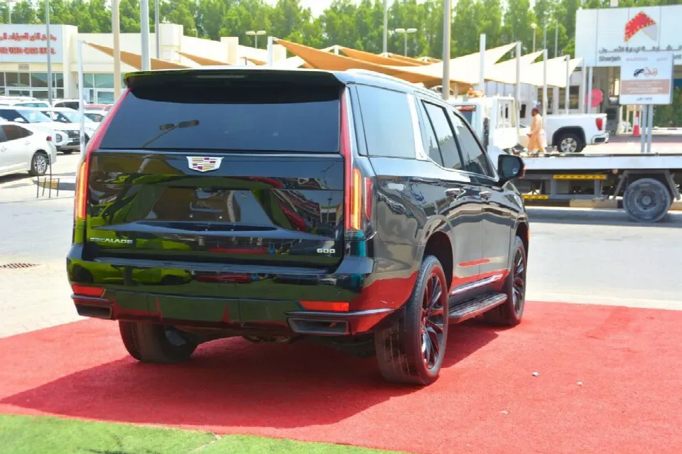 Cadillac Escalade 2022 — photo 5
